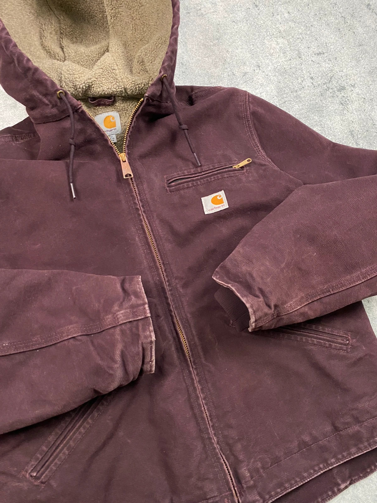 Carhartt Sierra Jacket WJ141 – Vintage – Burgundy – Fleece Lined – Boxy Fit – Women’s Size M