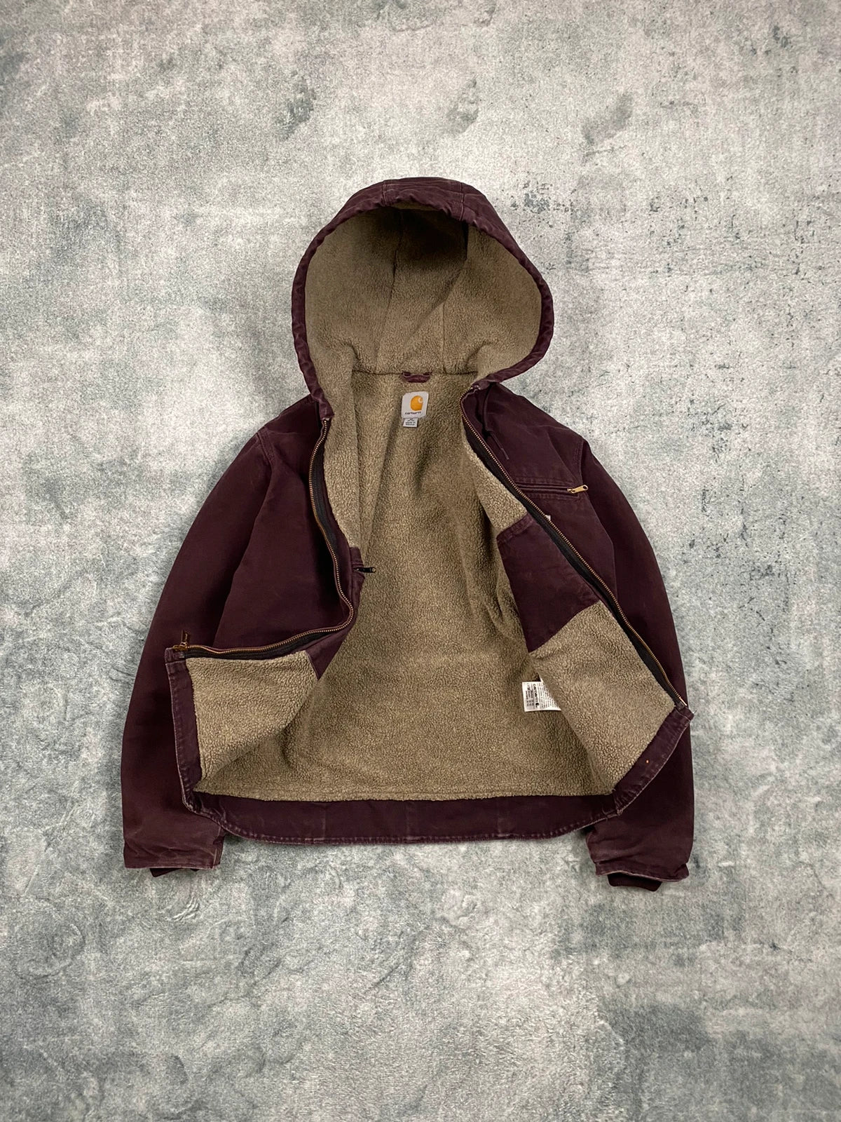 Carhartt Sierra Jacket WJ141 – Vintage – Burgundy – Fleece Lined – Boxy Fit – Women’s Size M