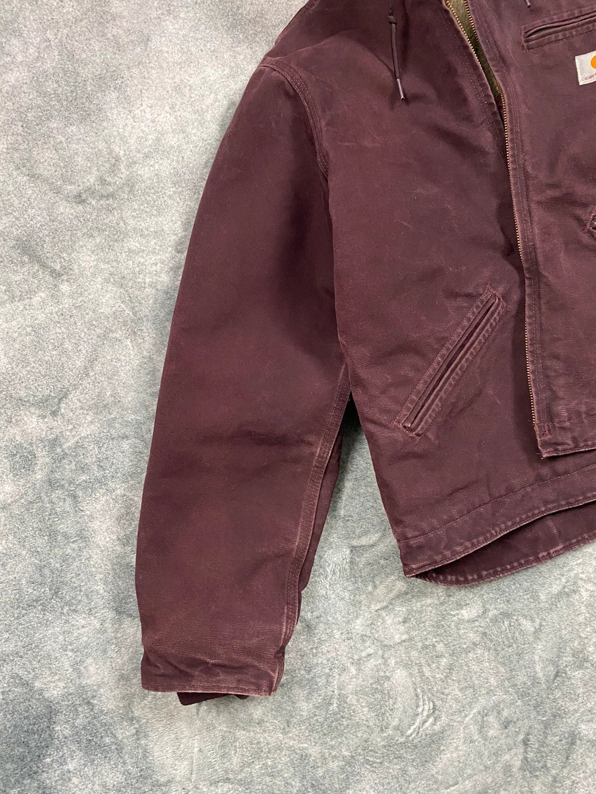 Carhartt Sierra Jacket WJ141 – Vintage – Burgundy – Fleece Lined – Boxy Fit – Women’s Size M