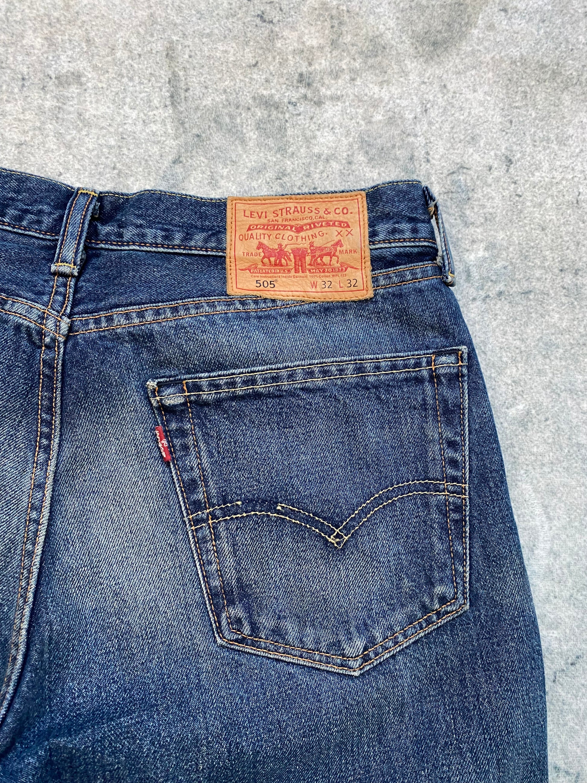 Levi’s 505 Bootcut Jeans – Vintage Washed Denim – Y2K Fit – Size 32/32